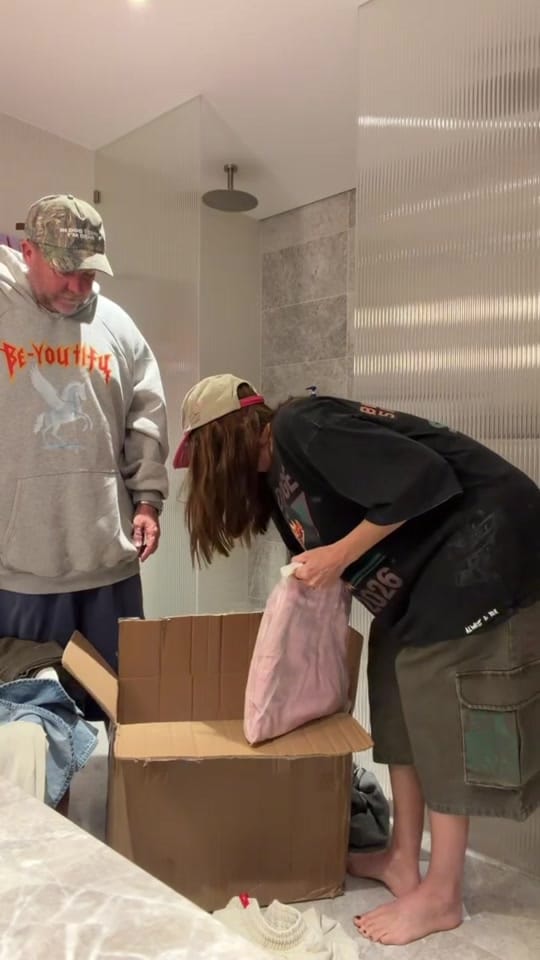 Post 6 by Sabbi the Store on TikTok (video)