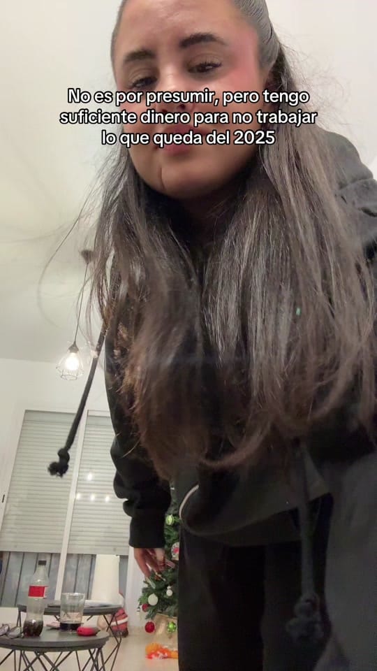 Post 5 by LOLA DOMINGUEZ on TikTok (video)
