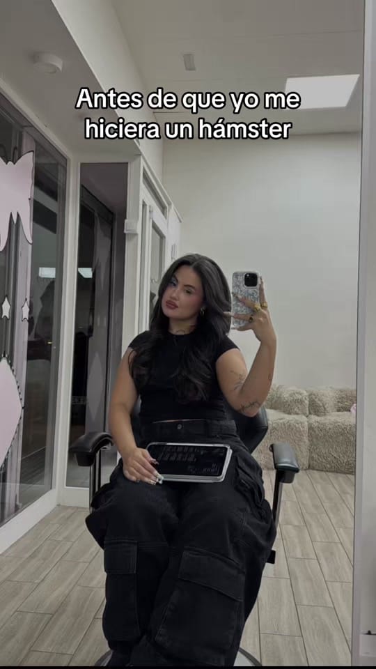 Post 9 by LOLA DOMINGUEZ on TikTok (video)