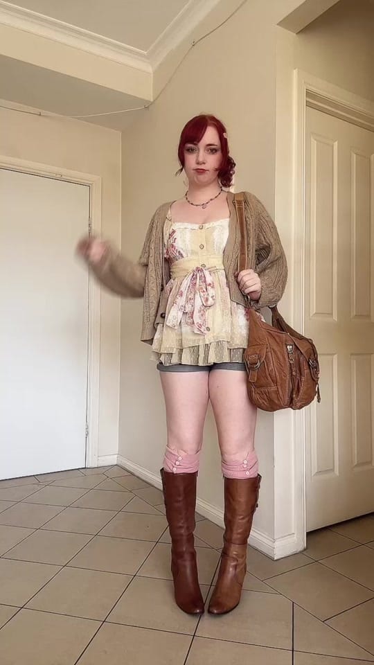 Post 6 by 💖ele💖 on TikTok (video)