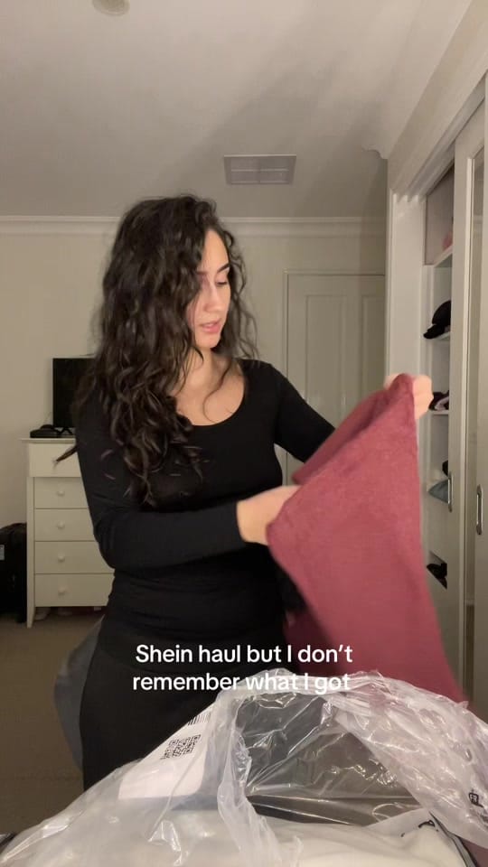 Post 4 by Yasemin on TikTok (video)