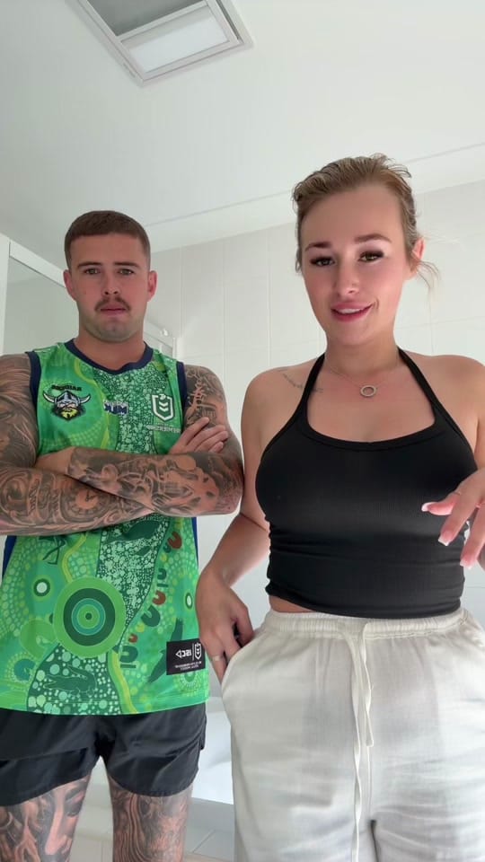 Post 7 by ℤ𝕠𝕖ℂ𝕙𝕒𝕣𝕝𝕠𝕥𝕥𝕖🦋🤍 on TikTok (video)