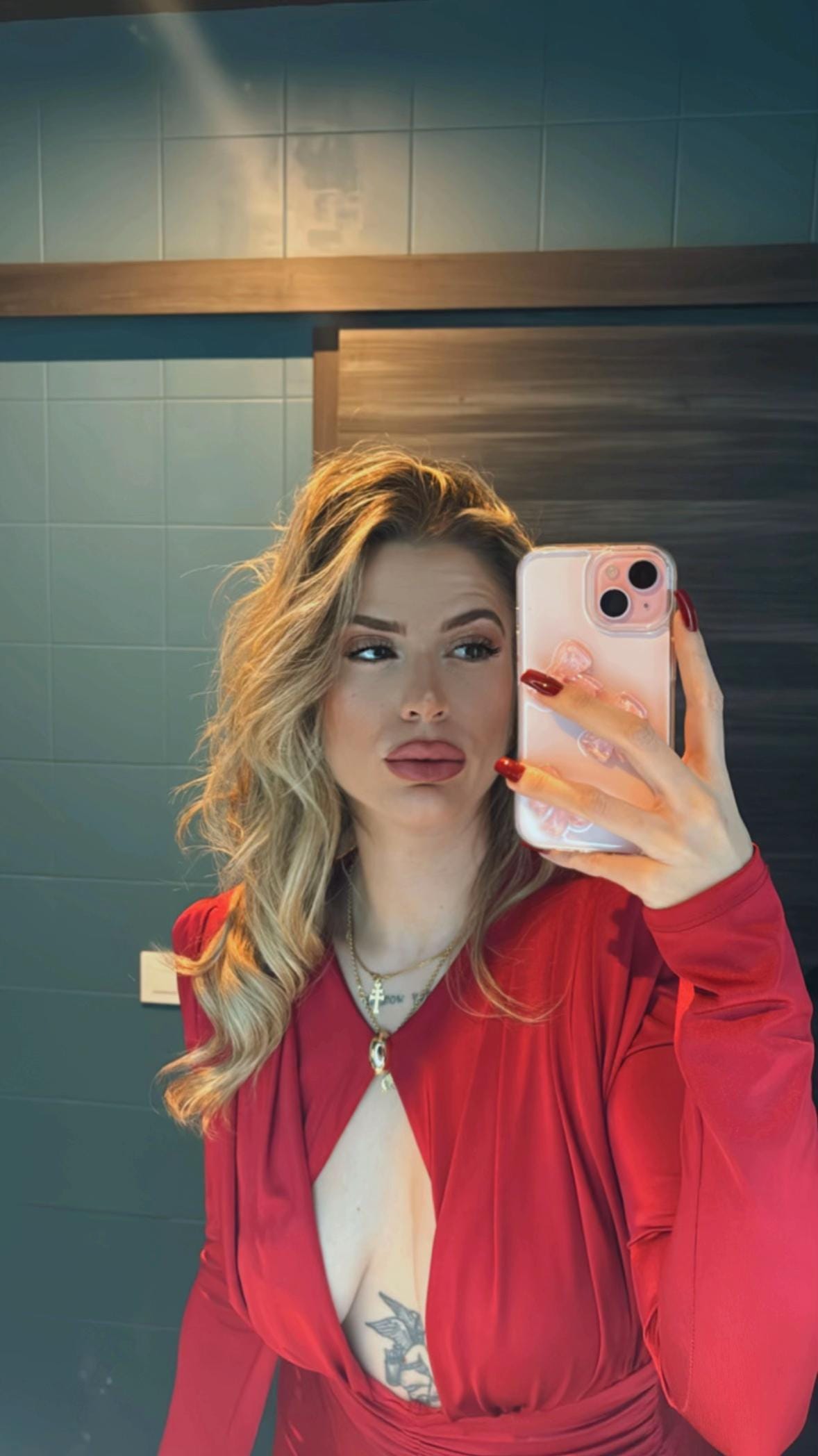 Post 10 by Wuuuuiri on TikTok (video)