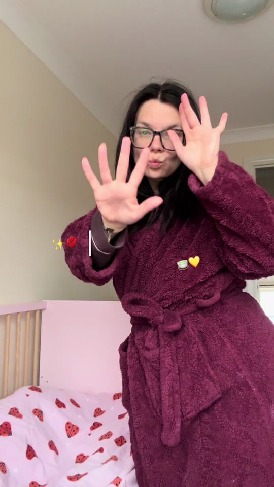 Post 6 by sydelversonx on TikTok (video)