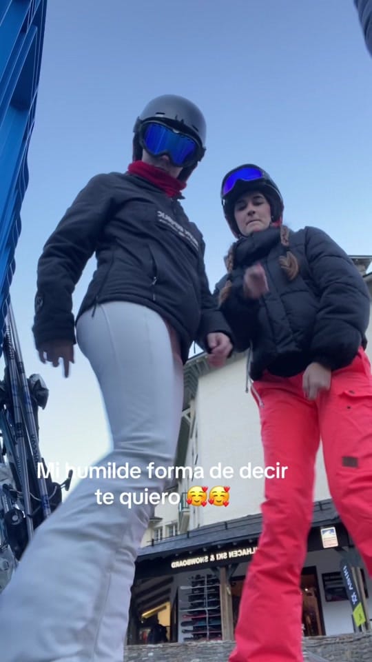 Post 7 by Aitana on TikTok (video)