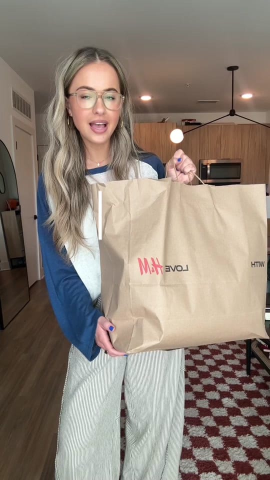 Post 6 by SYDNEY TUCKER on TikTok (video)