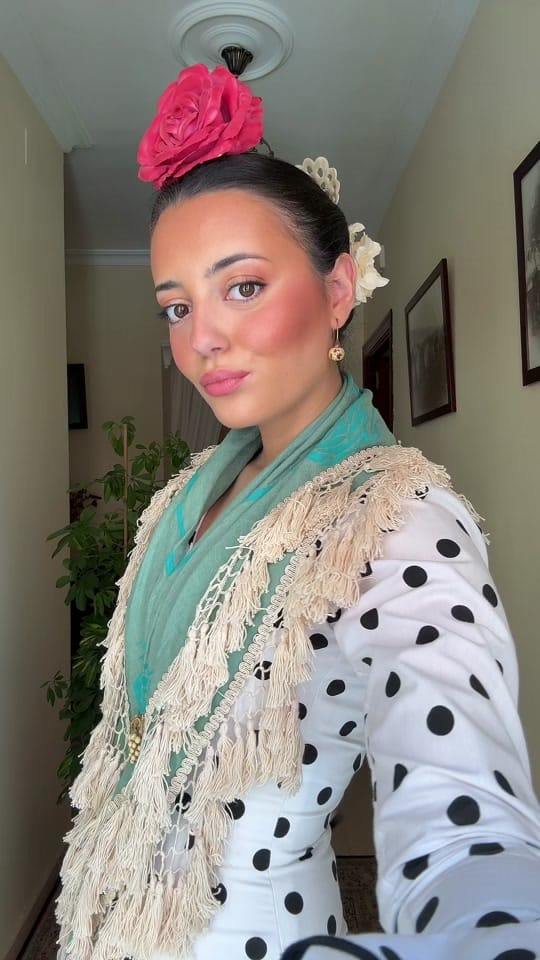 Post 8 by Rocio Cazalla on TikTok (video)