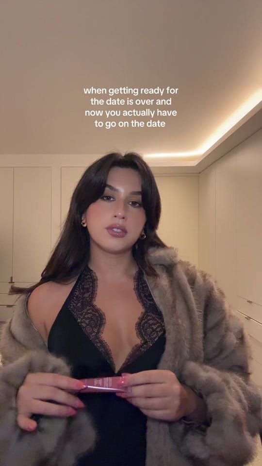 Post 6 by Bella Davidson on TikTok (video)