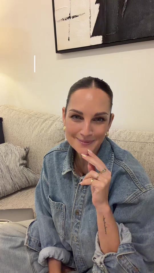 Post 7 by Laura🌻 on TikTok (video)