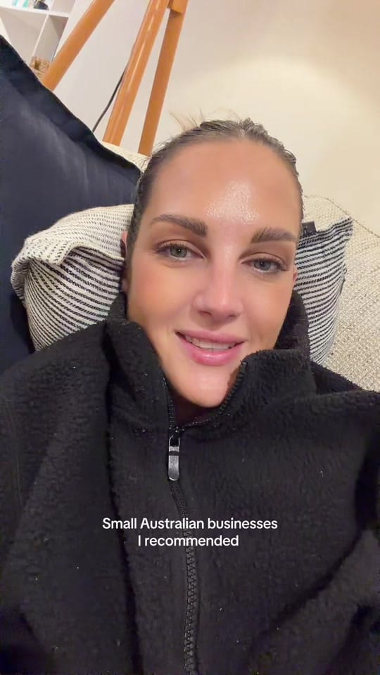 Post 3 by Laura🌻 on TikTok (video)