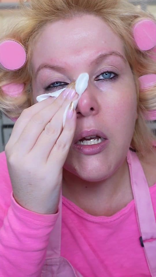 Post 1 by AskEllenBeauty on TikTok (video)
