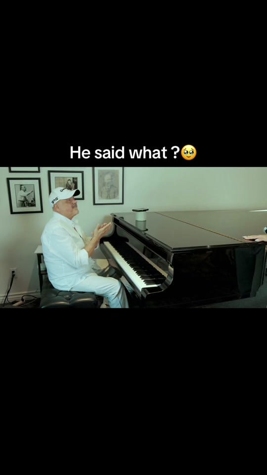 Post 4 by WHO IS CHLOE on TikTok (video)