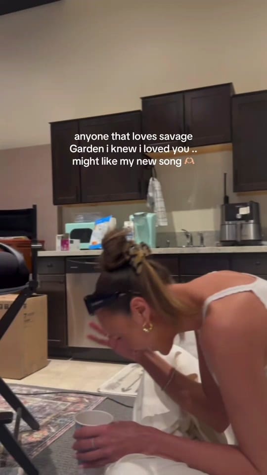 Post 2 by WHO IS CHLOE on TikTok (video)