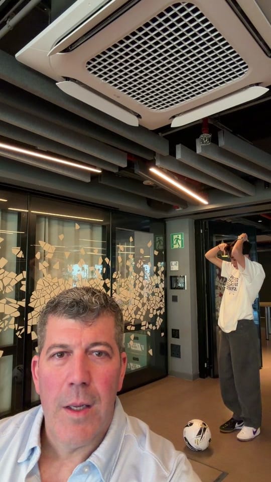 Post 6 by Espe on TikTok (video)