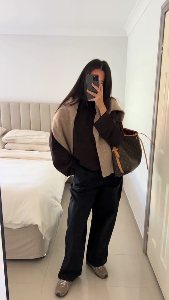 Post 6 by Sara Wears on TikTok (video)