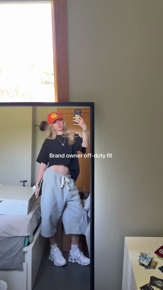 Post 2 by Sydney on TikTok (video)