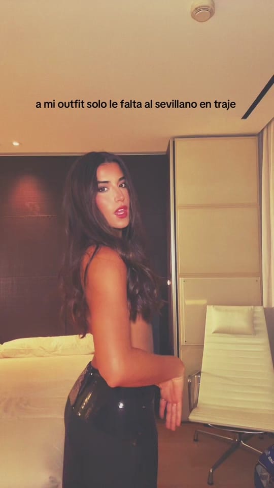 Post 1 by White on TikTok (video)