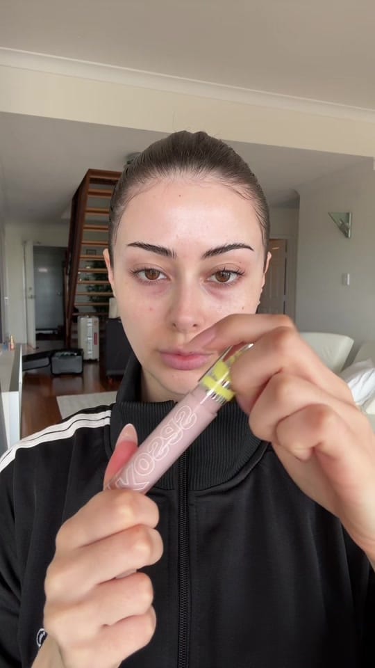 Post 2 by thalia provoft on TikTok (video)