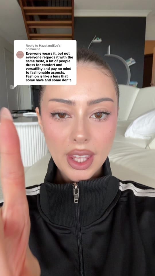 Post 3 by thalia provoft on TikTok (video)