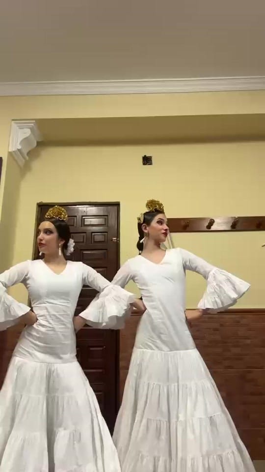 Post 3 by CeliaPuntas_oficial on TikTok (video)
