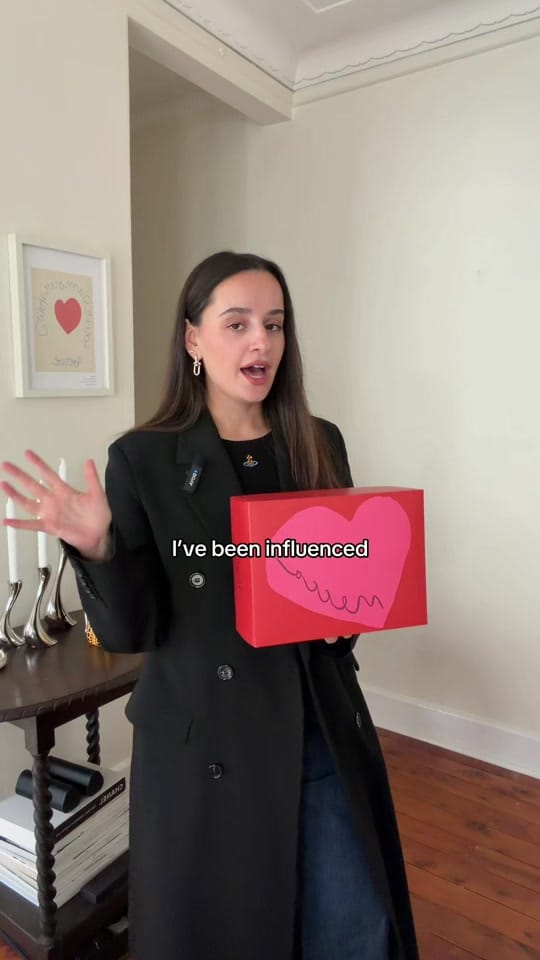Post 8 by elenidiluzio on TikTok (video)