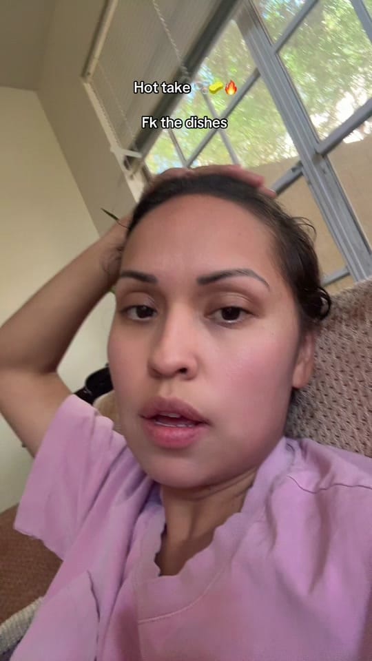 Post 2 by Stephanie Martinez ✨👁️ on TikTok (video)