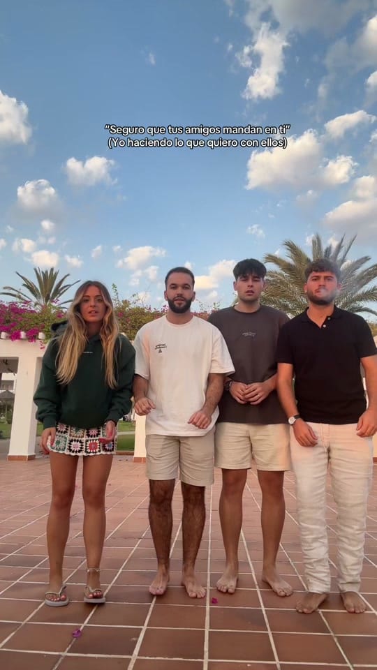 Post 4 by Maria Robles on TikTok (video)