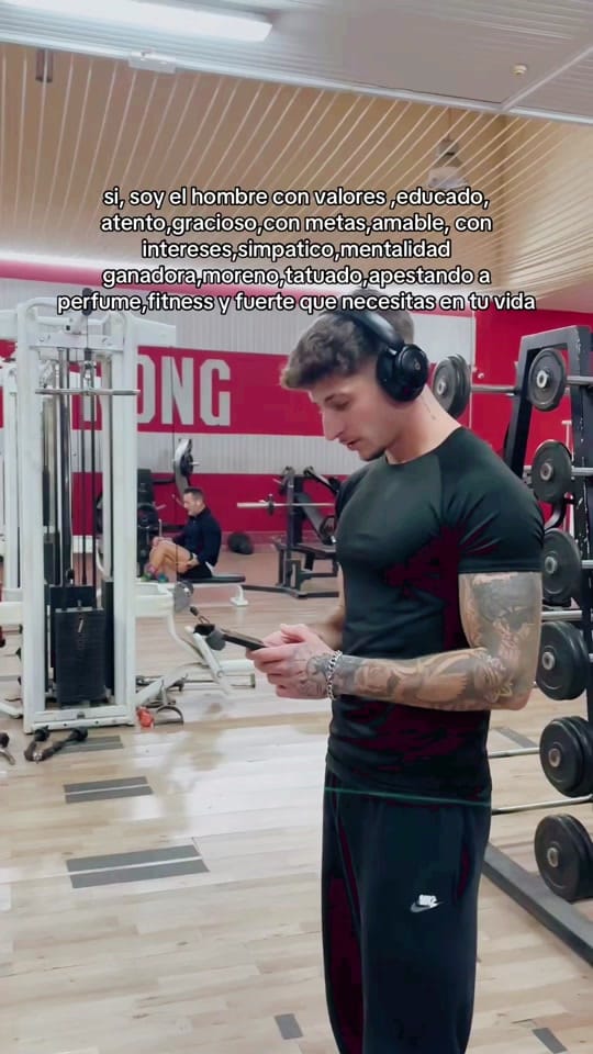 Post 2 by ㅤㅤ on TikTok (video)