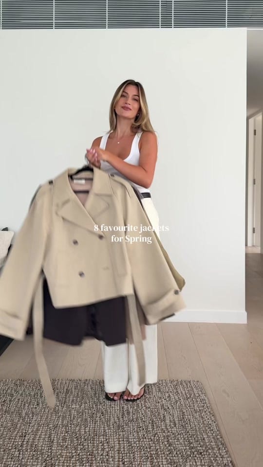 Post 8 by Eve Pecak on TikTok (video)