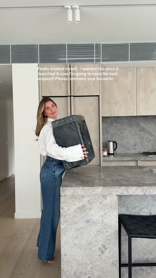 Post 9 by Eve Pecak on TikTok (video)