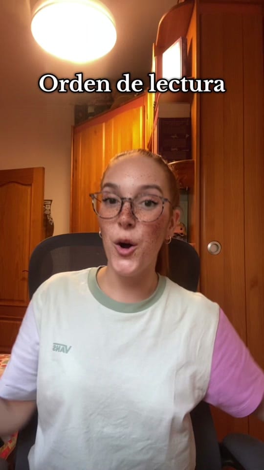Post 10 by Books.sis💫 on TikTok (video)
