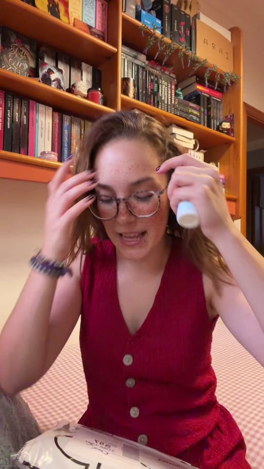 Post 4 by Books.sis💫 on TikTok (video)