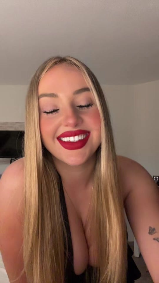 Post 5 by India González on TikTok (video)
