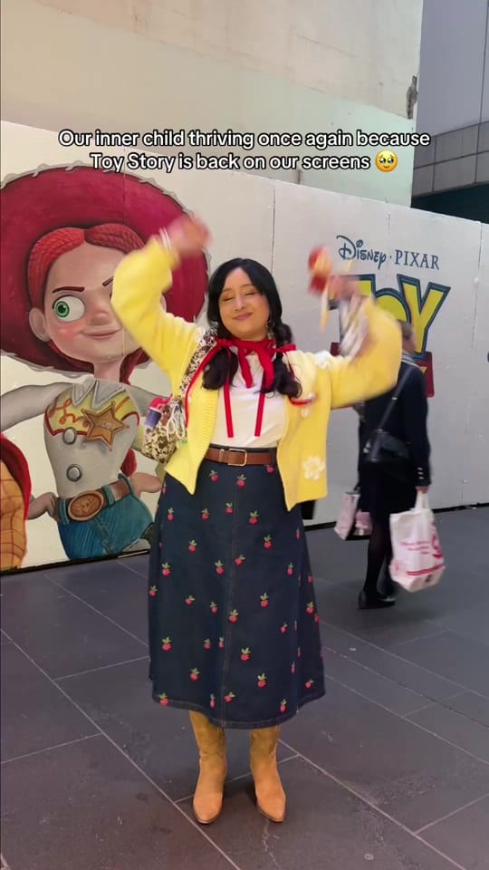 Post 2 by Kat 💖 | Lifestyle + UGC ✨ on TikTok (video)