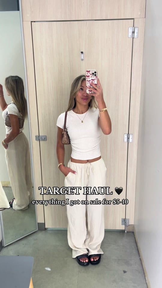 Post 10 by Claudine <3 on TikTok (video)