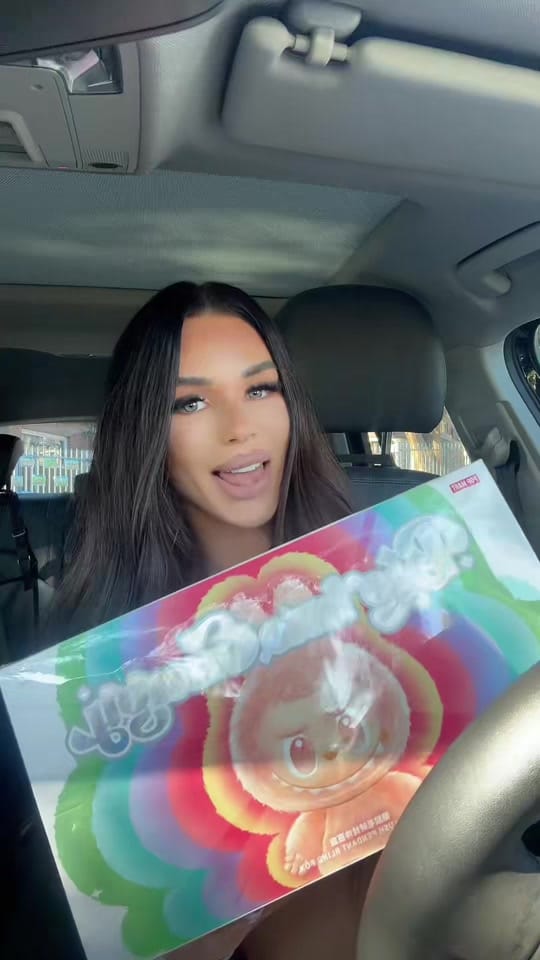 Post 8 by Rosie Terre on TikTok (video)