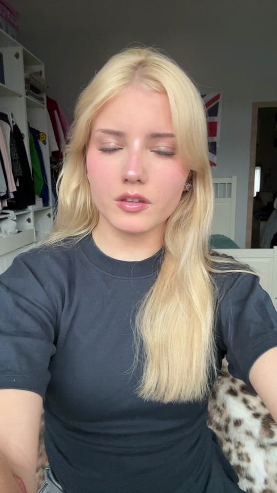 Post 3 by ⭐️ on TikTok (video)