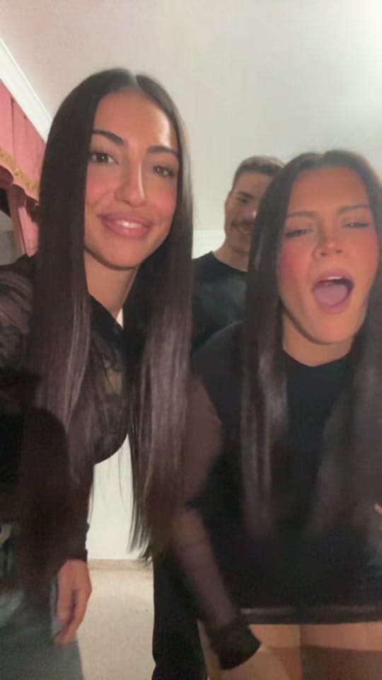 Post 1 by Vickytejmar02 on TikTok (video)