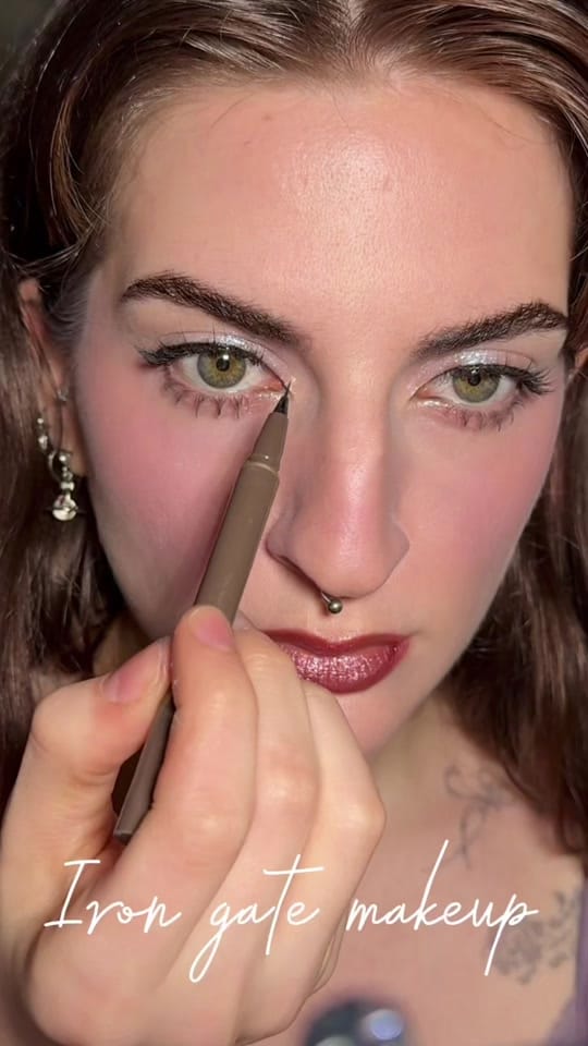 Post 1 by Sophie on TikTok (video)