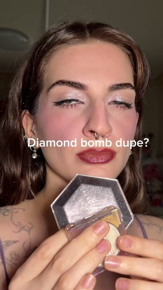 Post 7 by Sophie on TikTok (video)