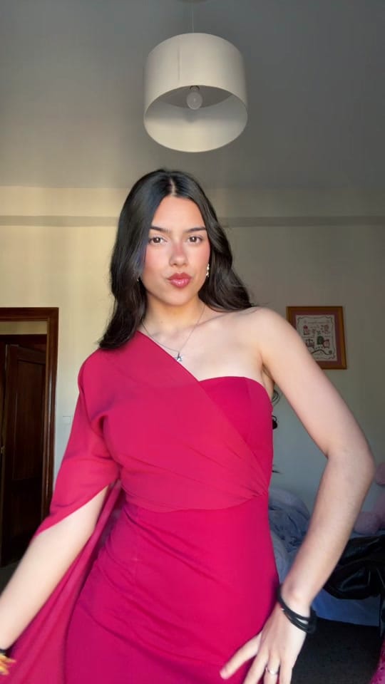 Post 2 by Amparo Martínez 🇪🇸 on TikTok (video)