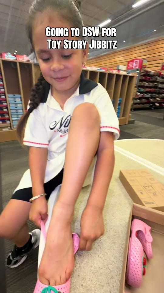 Post 8 by Victoria Alexis Mosqueda on TikTok (video)
