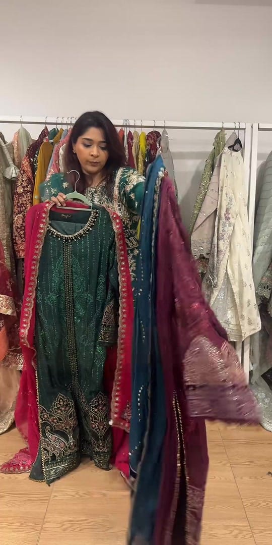 Post 7 by LibasByKiranAsad 🇦🇺 on TikTok (video)