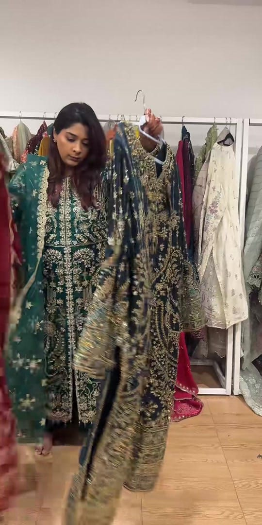 Post 8 by LibasByKiranAsad 🇦🇺 on TikTok (video)