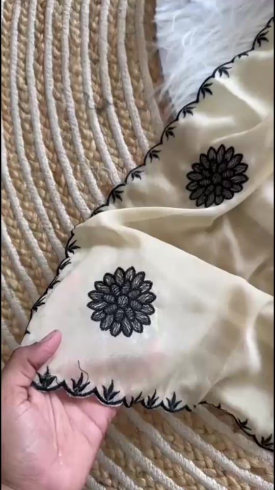 Post 7 by Leeleeya Fashion Australia on TikTok (video)