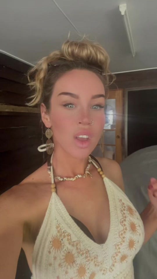 Post 9 by Aura on TikTok (video)