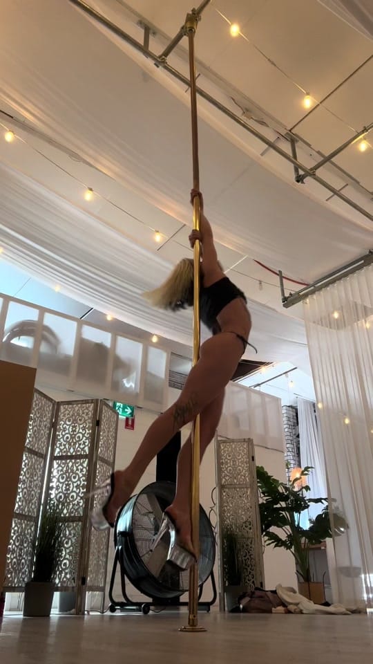 Post 10 by barbiedrem on TikTok (video)