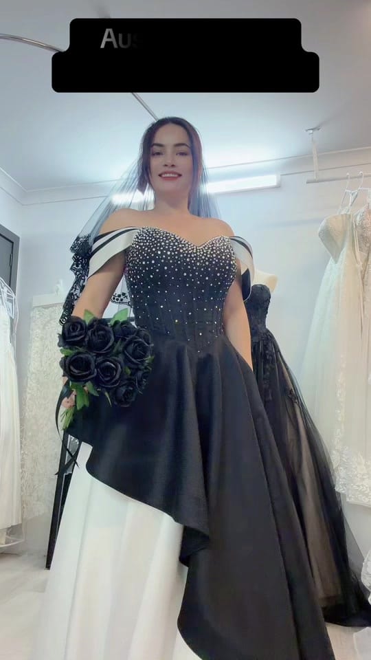 Post 10 by Eternal Allure on TikTok (video)