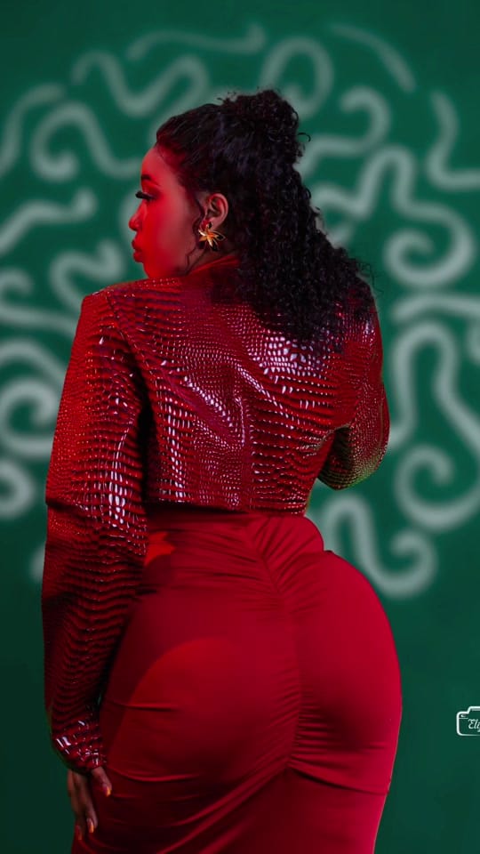 Post 10 by Qween🇷🇼 on TikTok (video)