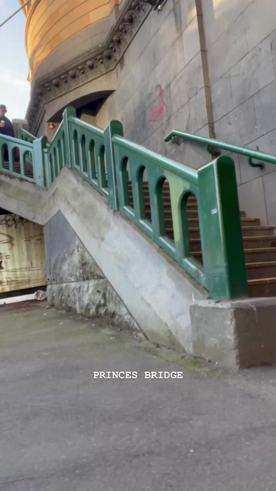 Post 3 by hedirjo on TikTok (video)